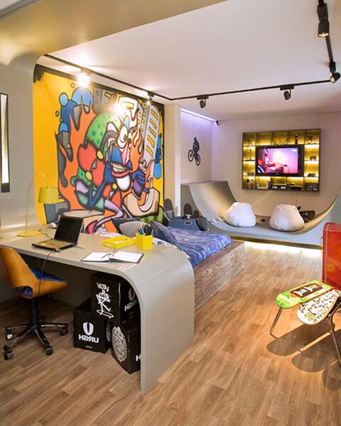 Datei:Daniels Brother Loft (Earth-000054) 10.jpg