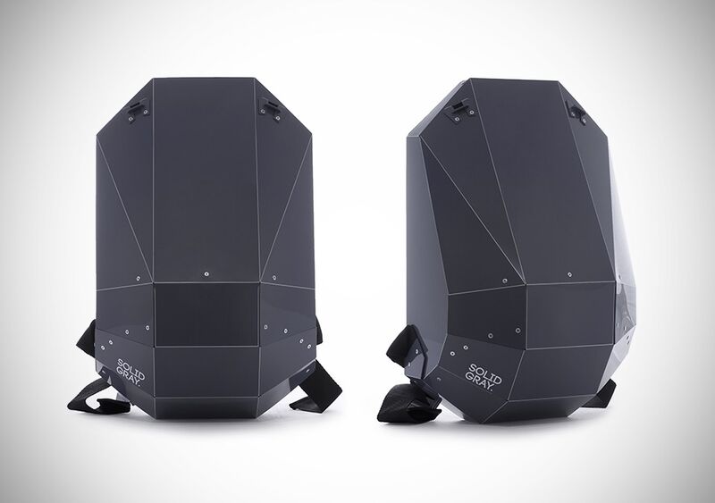 Datei:Blaster-Rucksack (Jolene Grey, Earth-000054).jpg