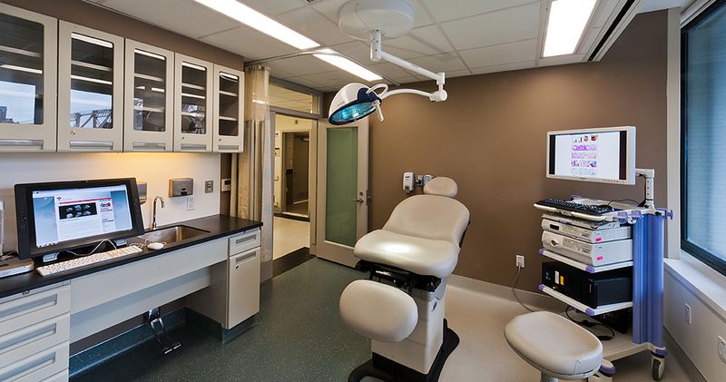 Datei:Aleksys Doctor Office 7.jpg