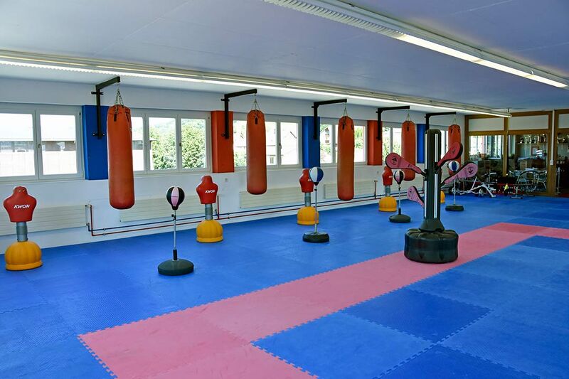 Datei:Mixed Martial Arts Dojo 5.jpg