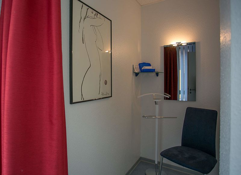 Datei:Aleksys Doctor Office 6.jpg