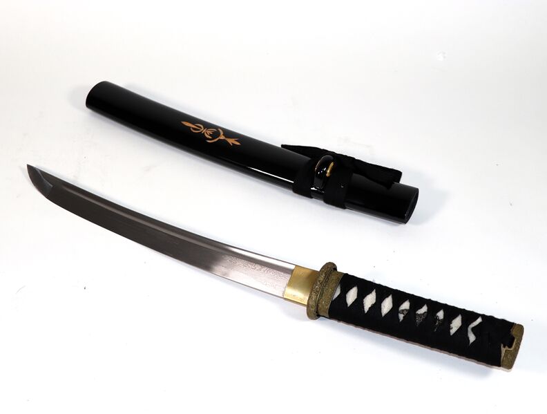 Datei:Tanto-Hi (Hiroshi Singh).jpg