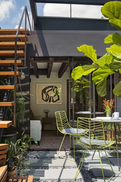 Datei:Jeremy Daniels Loft (Earth-000054) 8.jpg